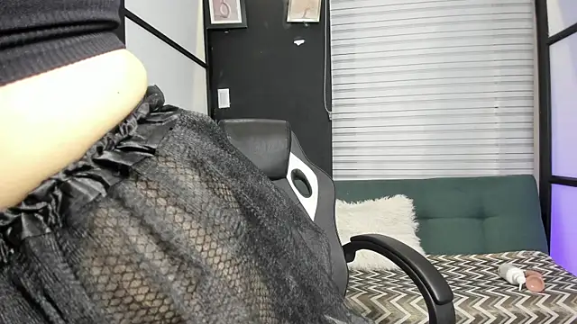 SamaraAnders  online show from 11-01-25, 05:03