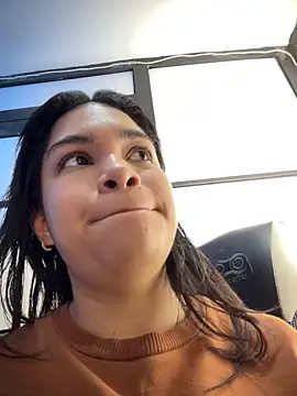 SamaraAnders  online show from 03-20-26, 05:08