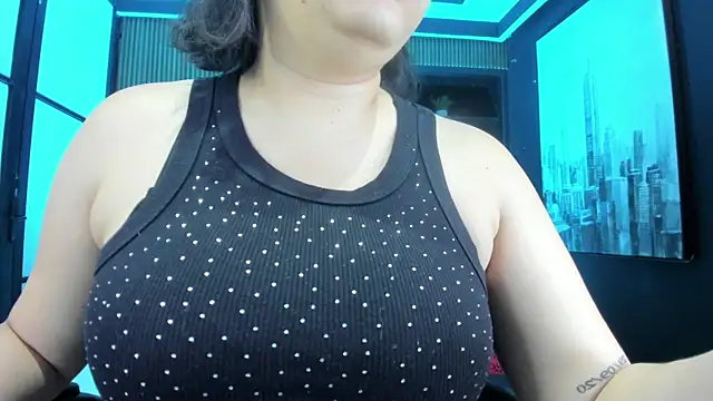 Snapshot of SamaraAnders_ chatting on 06-25-26, 05:23 SamaraAnders online show from 06-25-26, 05:23
