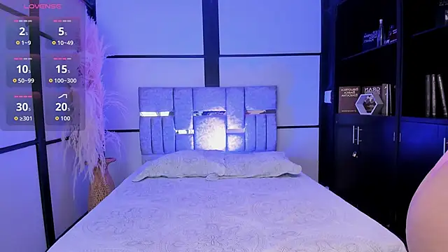 SamaraAnders  online show from 12-19-25, 05:32