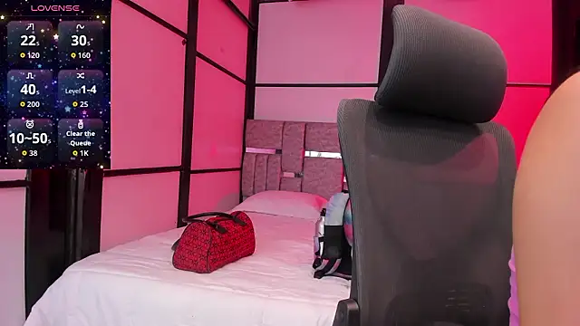 SamaraAnders  online show from 03-08-26, 05:11