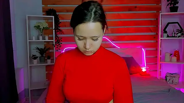 Snapshot of Laura_Ellinss chatting on 10-12-25, 01:18 Laura Ellinss online show from 10-12-25, 01:18