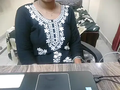 lusty kaira online show from 07-04-26, 10:21