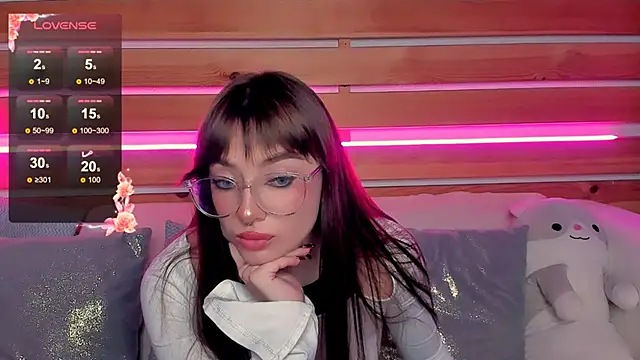 Emily Tylerr online show from 10-02-25, 07:56