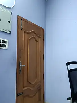 mallu-lover online show from 11-20-25, 12:50