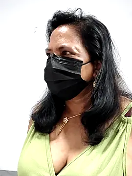 Snapshot of mallu-lover chatting on 04-25-26, 02:25 mallu-lover online show from 04-25-26, 02:25