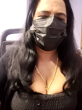 mallu-lover online show from 11-02-25, 02:11