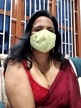 mallu-lover online show from 01-10-26, 02:23