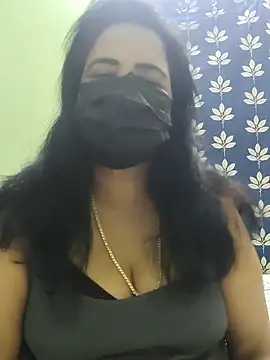 mallu-lover online show from 10-20-25, 03:01