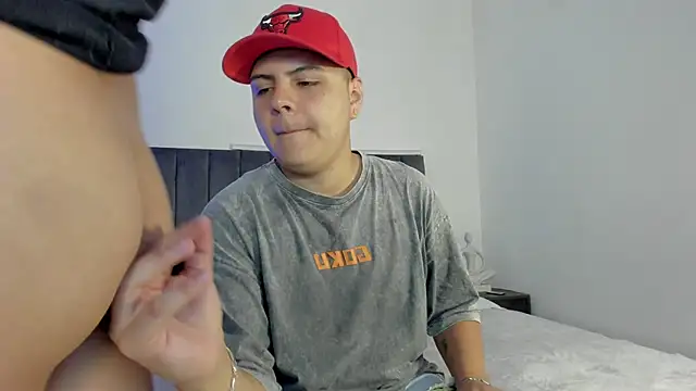 Snapshot of NoahLux chatting on 10-23-25, 06:17 NoahLux online show from 10-23-25, 06:17