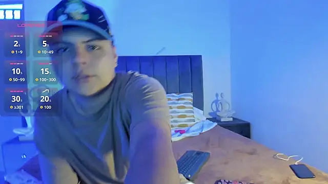 Snapshot of NoahLux chatting on 10-07-25, 06:09 NoahLux online show from 10-07-25, 06:09