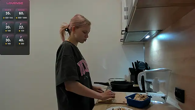  Gentle Angel Melissa  online show from 10-10-25, 04:08