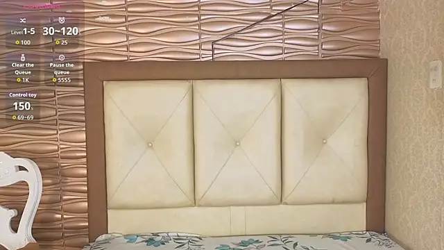 Snapshot of Miladiosa chatting on 07-17-26, 01:08 Miladiosa online show from 07-17-26, 01:08