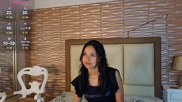 Snapshot of Miladiosa chatting on 06-22-26, 12:13 Miladiosa online show from 06-22-26, 12:13