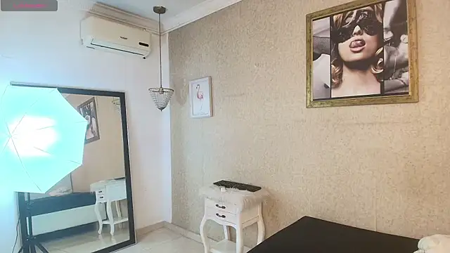 Miladiosa online show from 11-15-25, 11:58