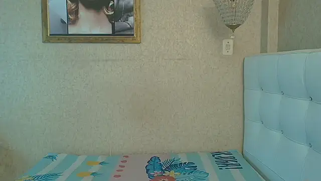 Miladiosa online show from 11-19-25, 11:54