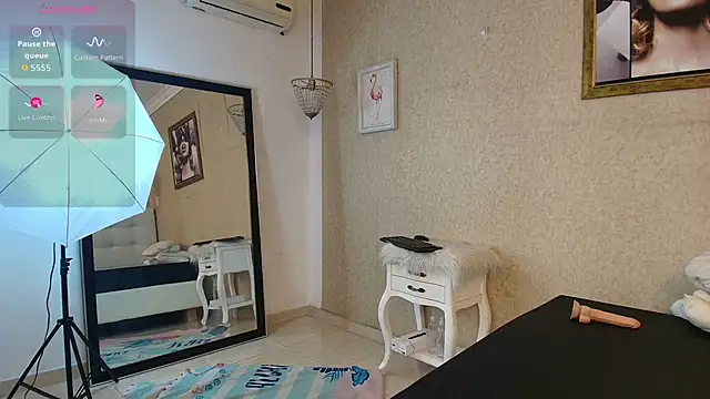 Miladiosa online show from 12-03-25, 12:04