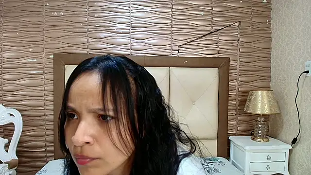 Snapshot of Miladiosa chatting on 05-15-26, 12:03 Miladiosa online show from 05-15-26, 12:03