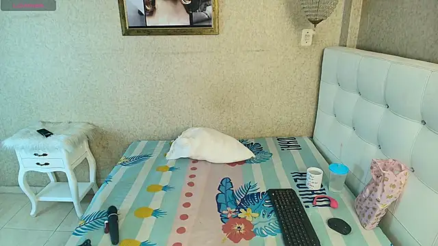 Miladiosa online show from 11-07-25, 12:21