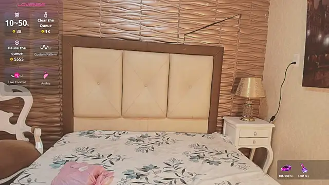 Miladiosa online show from 04-10-26, 01:18