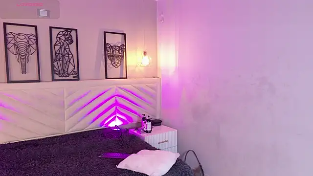 amy miller1 online show from 11-18-25, 08:01