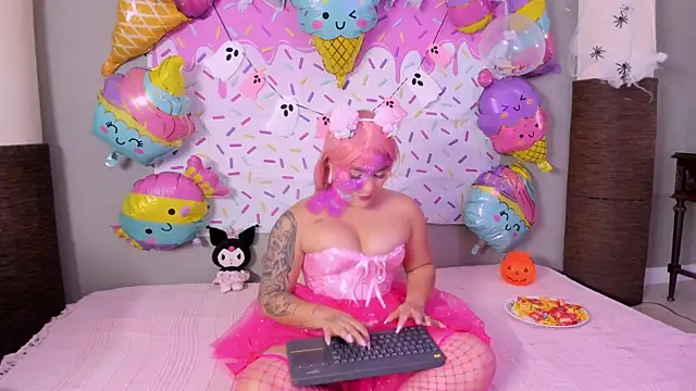 melody blossom  online show from 10-31-25, 09:32