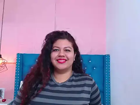 CloeStron online show from 10-28-25, 12:04