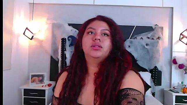 CloeStron online show from 10-20-25, 03:12