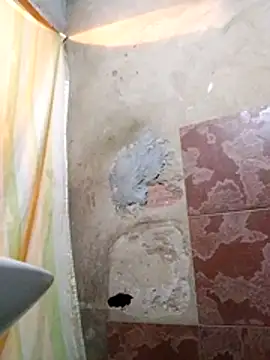 Snapshot of shessAz chatting on 02-10-26, 03:27 shessAz online show from 02-10-26, 03:27