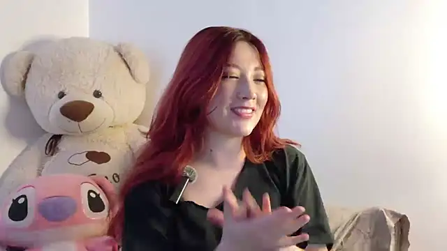 lunnaa  online show from 11-20-25, 11:36