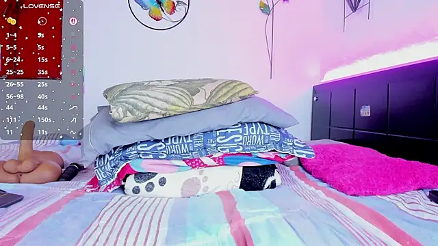  DulceFuego online show from 04-07-26, 10:17