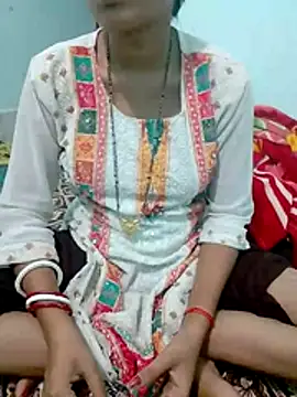 Snapshot of desimalai28 chatting on 07-13-26, 05:56 desimalai28 online show from 07-13-26, 05:56