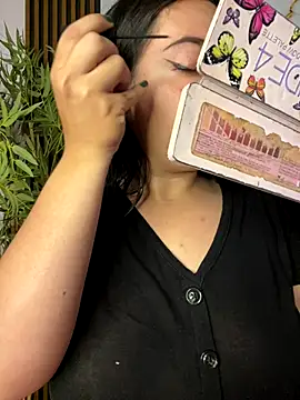 sara roy04  online show from 09-18-25, 03:53