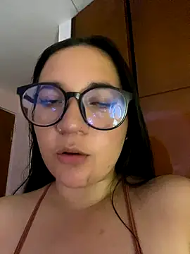 sara roy04  online show from 09-19-25, 03:21