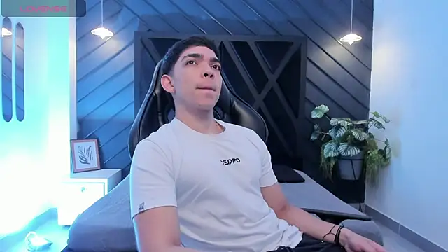 Eryonbradley online show from 10-10-25, 11:49