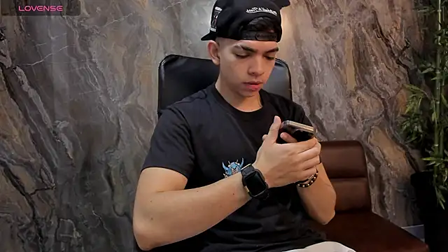 Eryonbradley online show from 02-10-26, 11:20