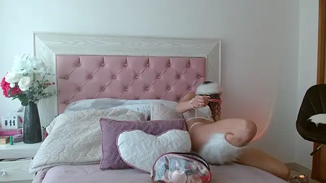 Ayleen m online show from 12-18-25, 04:33