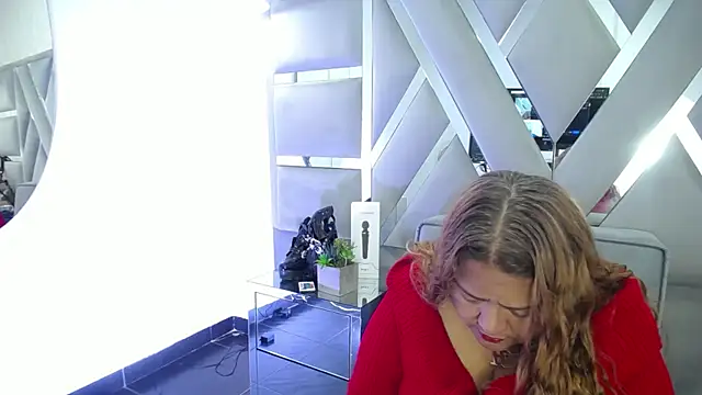 Snapshot of MonzerratBoyer chatting on 02-20-26, 07:05 MonzerratBoyer online show from 02-20-26, 07:05