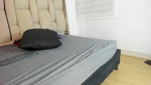 Mollyxketa1  online show from 11-21-25, 04:55