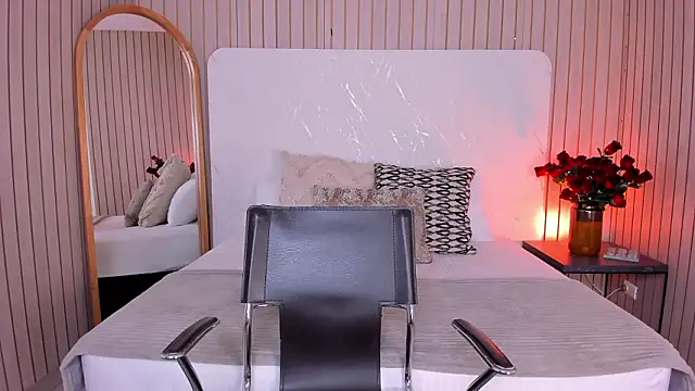 EmelyParker online show from 02-12-26, 11:37