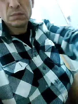 Snapshot of luislimafuego chatting on 10-15-25, 09:28 luislimafuego online show from 10-15-25, 09:28