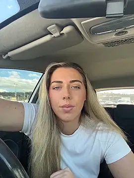 louiseberkeley online show from 05-06-26, 03:43
