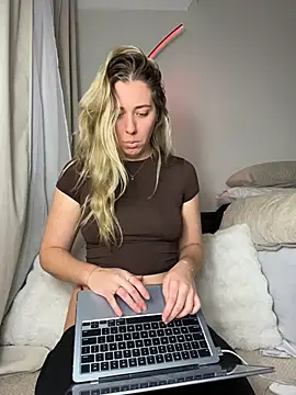 louiseberkeley online show from 06-01-26, 09:31