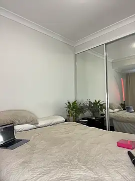 louiseberkeley online show from 06-03-26, 03:29