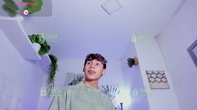 Twinkie Hung online show from 11-19-25, 09:26