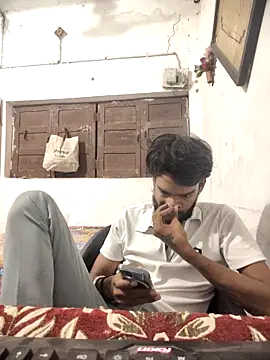 yashuuuu021 online show from 10-22-25, 04:28