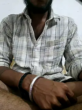 yashuuuu021 online show from 10-18-25, 08:00