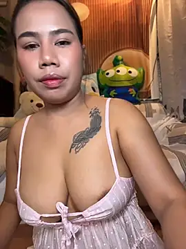 Snapshot of Kath_C chatting on 06-10-26, 06:03 Kath C online show from 06-10-26, 06:03