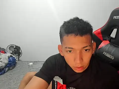 JuanchiT66 online show from 11-26-25, 04:34