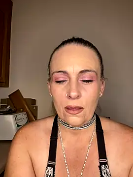 daddienympho online show from 10-24-25, 03:16